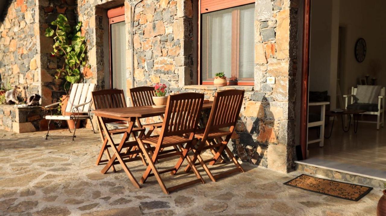 Comfortable Apartment With Garden - Casa Con Vista Havania Екстериор снимка
